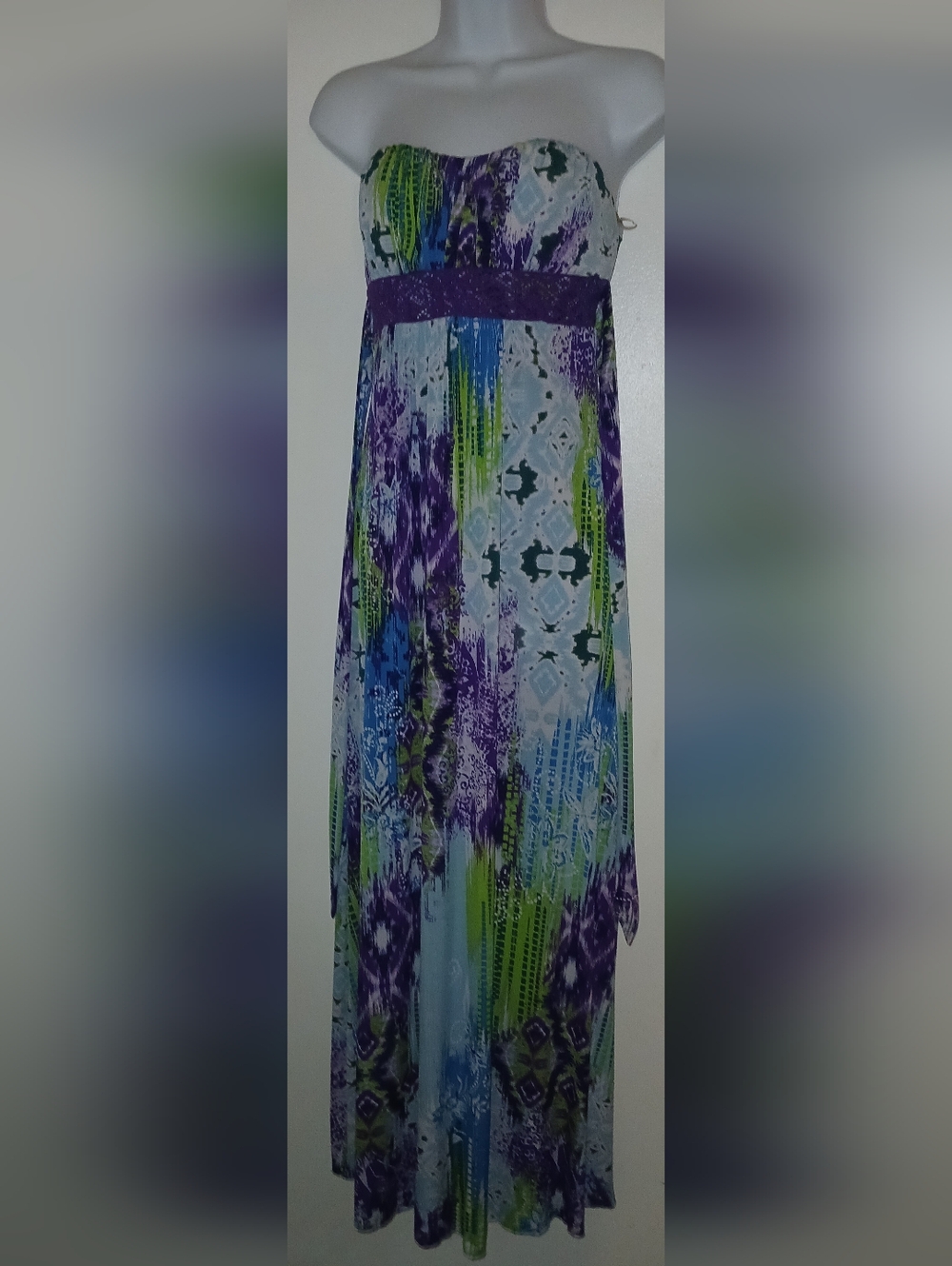 Pre-loved Strapless Multicolor Print Maxi Dress.